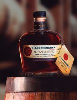 E. Le&oacute;n Jimenes Rum 40% Vol. 0,7 l